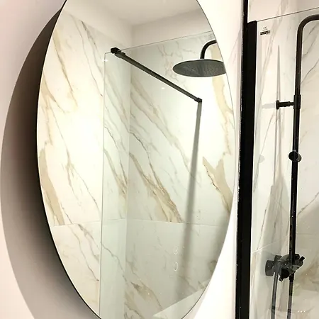 Rotonde, 2 Chambres, Air Conditionne Apartment *