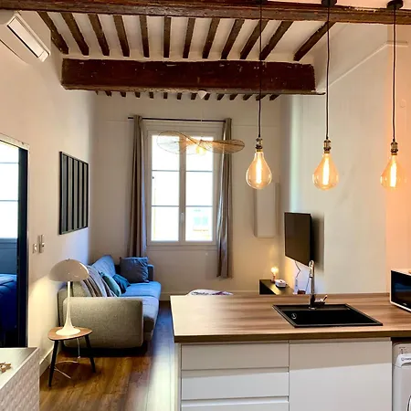 Rotonde, 2 Chambres, Air Conditionne Apartment