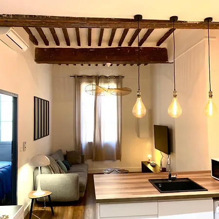 Rotonde, 2 Chambres, Air Conditionne Apartment